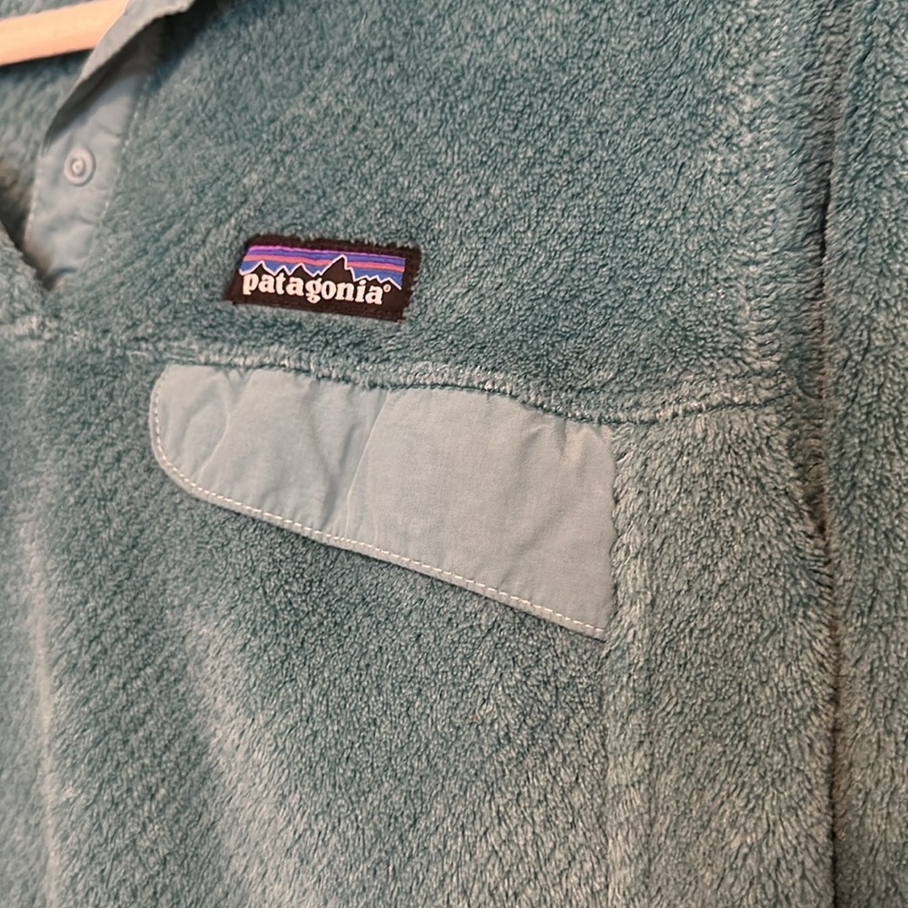 Patagonia Sherpa Fleece Synchilla Sweater M with Damaged Collar - Picture 3 of 7